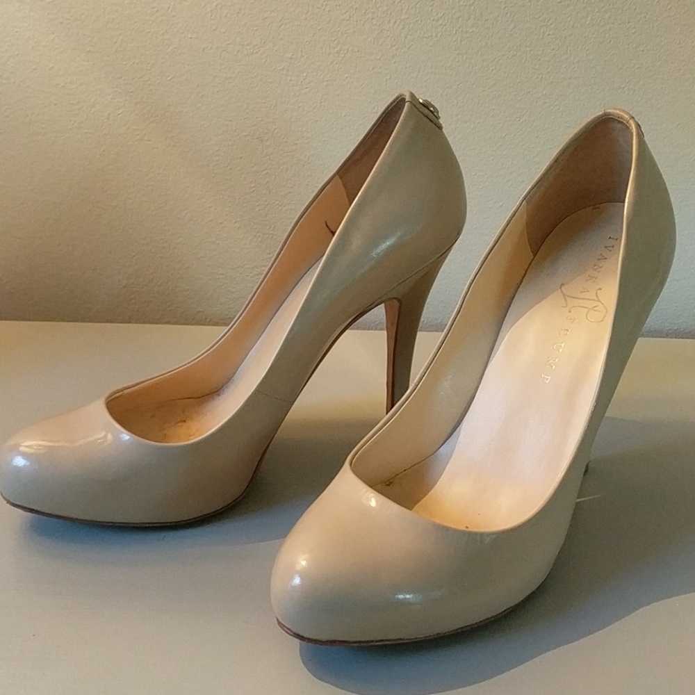 Ivanka Trump nude patent leather pumps